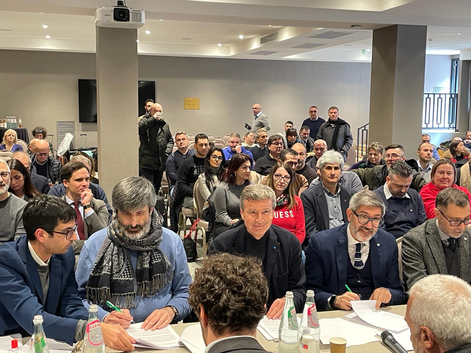 INDUSTRIA ALIMENTARE: SIGLATO NELLA NOTTE RINNOVO CCNL 2023-2027